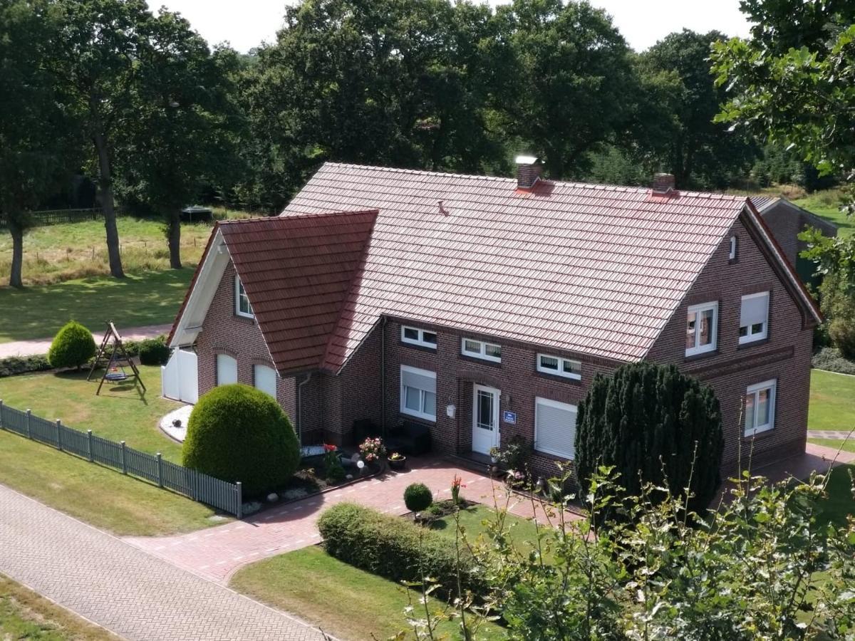 Sinis Friesenstube Apartment Zwischenbergen Bagian luar foto